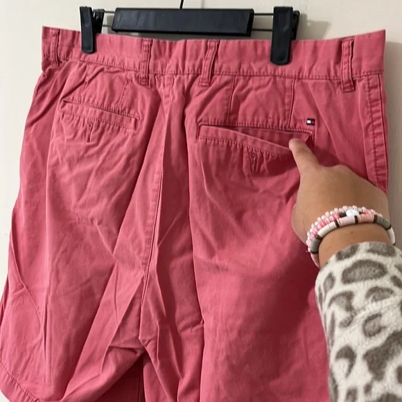 Tommy Hilfiger Salmon Red Pink 9" Bermuda Twill Flat Front Chino Shorts Size 36 - Picture 6 of 8